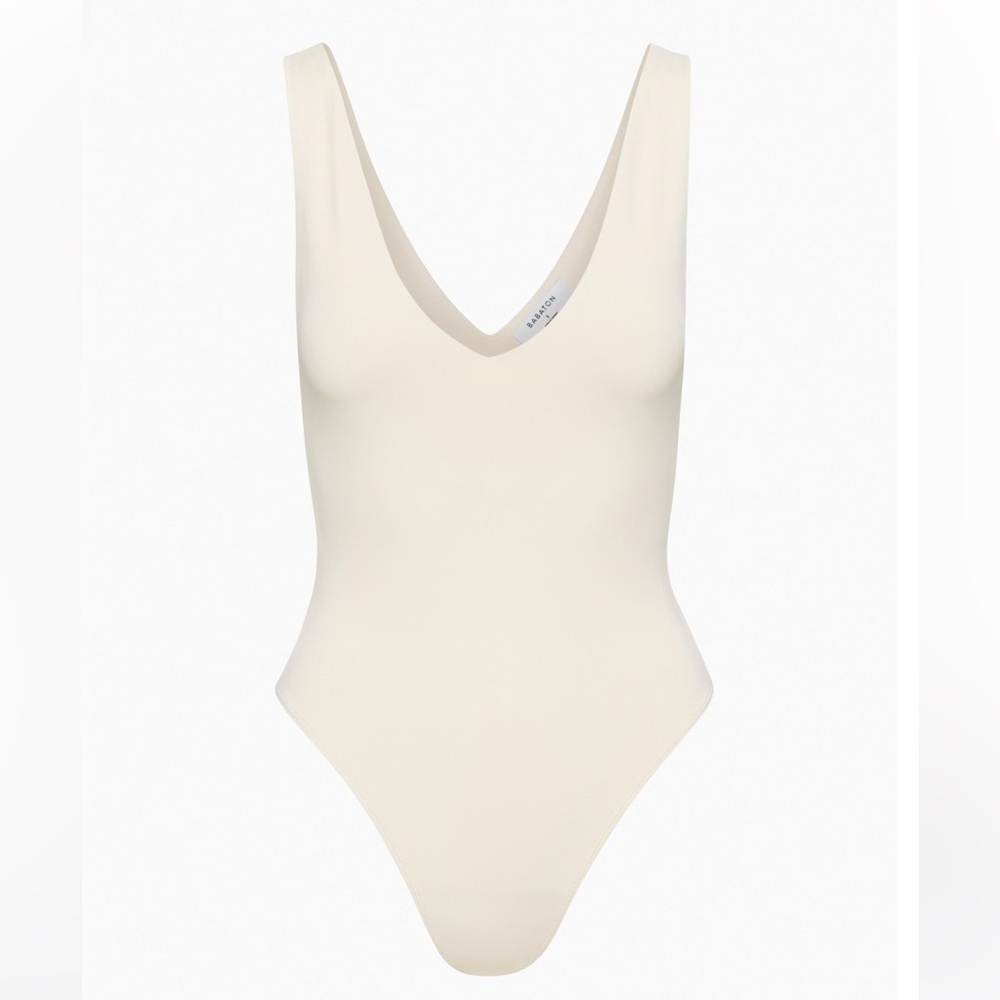 Babaton Contour V-neck Bodysuit